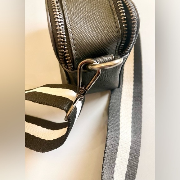 Women's Black Small Crossbody Bag Vegan Leather Purse Block Adjustable Strap - Picture 9 of 10